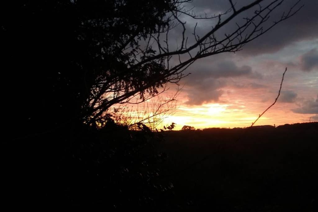 Gite 3 Personnes, Possibilite Table D'Hotes Le Soir Treduder Bagian luar foto